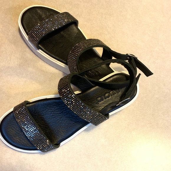 Beautiful platform sandals - Picture 3 of 6